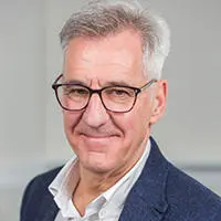 Martin Knapp